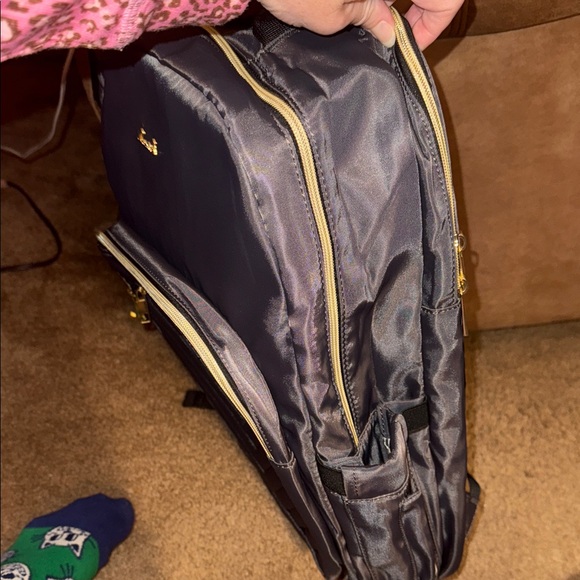 Lovevook Charcoal Gray V Laptop Backpack with Gold Accents - Picture 4 of 8